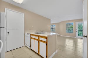4221 W McNab Rd APT 43, Pompano Beach, FL 33069, Sold 02/29/24