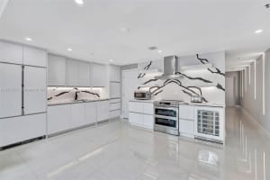 6000 Collins Ave APT 134, Miami Beach, FL 33140, Sold 03/07/24