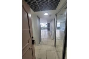 200 172nd St 105, Sunny Isles Beach