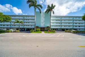 600 NE 14th Ave APT 421, Hallandale Beach, FL 33009, Sold 06/12/24