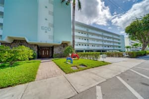 600 NE 14th Ave APT 421, Hallandale Beach, FL 33009, Sold 06/12/24