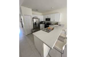10589 W 33rd Ln, Hialeah, FL 33018, Sold 07/26/24