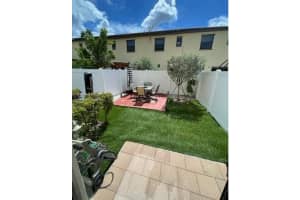 10589 W 33rd Ln, Hialeah, FL 33018, Sold 07/26/24