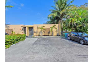 15913 Kingsmoor Way, Miami Lakes, FL 33014, Sold 03/05/24