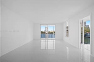 2999 Point E Dr APT C514, Aventura, FL 33160, Sold 04/30/24