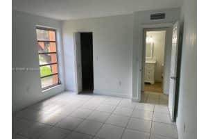 9493 SW 76th St APT L3, Miami, FL 33173, Sold 04/05/24