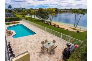 6860 Winged Foot Dr, Hialeah, FL 33015, Sold 12/20/24