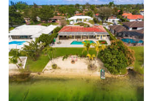 6860 Winged Foot Dr, Hialeah, FL 33015, Sold 12/20/24