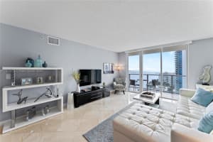 1155 Brickell Bay Dr APT 2009, Miami, FL 33131, Sold 05/06/24