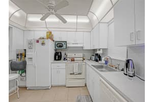 2571 Aragon Blvd APT 117, Sunrise, FL 33322, Sold 03/15/24