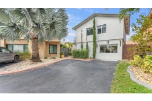 991 NW 106th Ave Cir, Miami, FL 33172, Sold 06/03/24