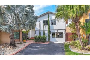 991 NW 106th Ave Cir, Miami, FL 33172, Sold 06/03/24