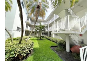 462 Golden Isles Dr 210 Hallandale Beach, FL 33009 - MLS#A11517427