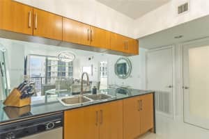 Opera Tower, 1750 N Bayshore Dr APT 3211, Miami, FL 33132, Sold 10/04/24