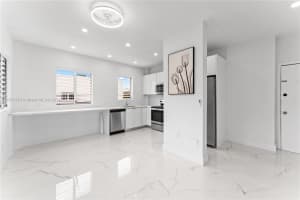 842 Meridian Ave 2d, Miami Beach