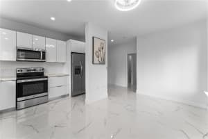 842 Meridian Ave APT 2D, Miami Beach, FL 33139, - MLS#A11517473