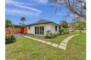 653 Ibis Dr, Delray Beach, FL 33444, Sold 03/01/24