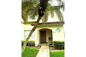 10827 NW 8th St, Pembroke Pines, FL 33026, Sold 05/09/24