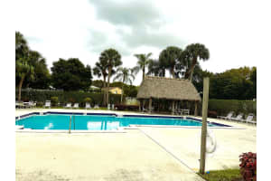 10827 NW 8th St, Pembroke Pines, FL 33026, Sold 05/09/24