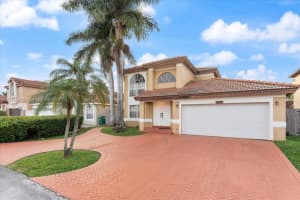 19902 NW 86th Ave, Hialeah, FL 33015, Sold 03/25/24