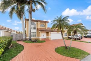 19902 NW 86th Ave, Hialeah, FL 33015, Sold 03/25/24