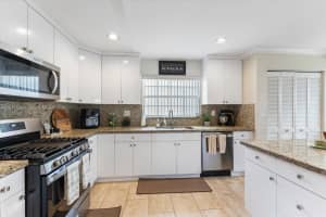 19902 NW 86th Ave, Hialeah, FL 33015, Sold 03/25/24