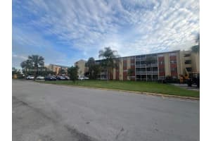 3700 NW 21st St APT 410, Lauderdale Lakes, FL 33311, Sold 04/19/24