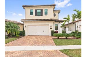 495 SW 113th Ln, Pembroke Pines, FL 33025, Sold 04/17/24