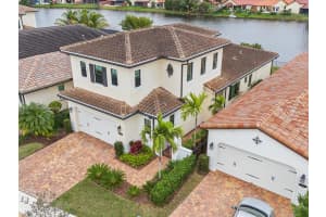 495 SW 113th Ln, Pembroke Pines, FL 33025, Sold 04/17/24