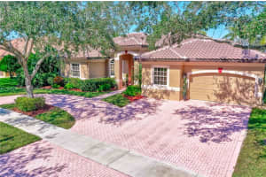 13947 SW 42nd St, Davie, FL 33330, Sold 02/22/24