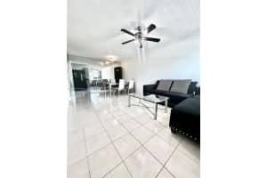 5373 SW 40th Ave APT 204, Fort Lauderdale, FL 33314, Sold 11/15/24