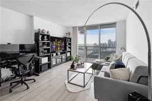 Opera Tower, 1750 N Bayshore Dr APT 4510, Miami, FL 33132, Sold 05/07/24