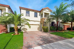 614 SE 37th Pl, Homestead, FL 33033, Sold 05/16/24