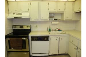 1020 Country Club Dr APT 105, Margate, FL 33063, Sold 06/06/24