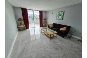 484 NW 165th St a 414, Miami, FL 33169, Sold 05/03/24