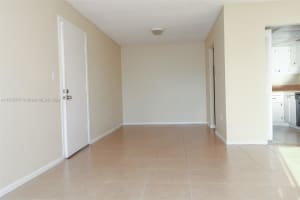 429 Executive Center Dr APT 210, West Palm Beach, FL 33401, Sold 03/25/24