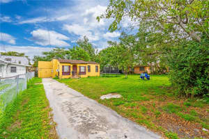 1027 NW 29th St, Miami, FL 33127, Sold 11/08/24