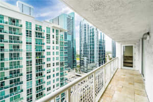 1200 Brickell Bay Dr APT 2209, Miami, FL 33131, Sold 07/01/24