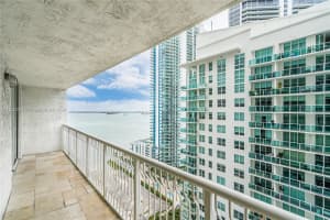 1200 Brickell Bay Dr APT 2209, Miami, FL 33131, Sold 07/01/24