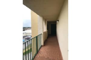 9455 W Flagler St APT C712, Miami, FL 33174, Sold 04/26/24