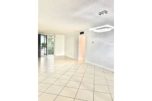 1251 NE 108th St APT 425, Miami, FL 33161, Sold 04/16/24