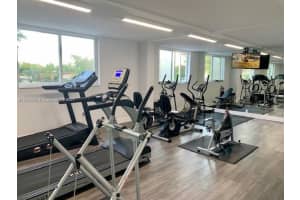 1251 NE 108th St APT 425, Miami, FL 33161, Sold 04/16/24