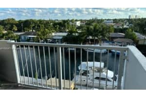 2020 Ne 135th St 804, North Miami