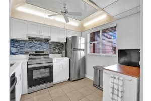 8818 W McNab Rd APT 305, Tamarac, FL 33321, Sold 03/06/24
