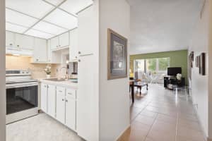 233 NE 14th Ave APT 204, Hallandale Beach, FL 33009, Sold 03/29/24