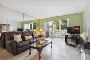 233 NE 14th Ave APT 204, Hallandale Beach, FL 33009, Sold 03/29/24