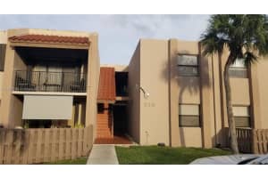 320 W Park Dr Apt 202-9, Miami, FL 33172, Sold 09/03/24