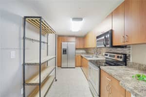 7501 E Treasure Dr #3h, North Bay Village, FL 33141, Sold 02/16/24