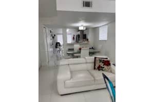 1360 W 41st St APT 106, Hialeah, FL 33012, Sold 04/17/24