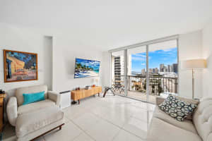 Opera Tower, 1750 N Bayshore Dr APT 1810, Miami, FL 33132, Sold 10/31/24